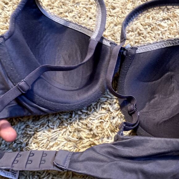 Victoria Secret 32D Lined Perfect Coverage Underwire Body By Charm Purple Lace - Picture 4 of 6